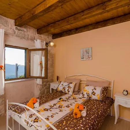 Falcon Rook Villa Gruda
