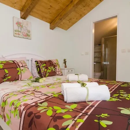 Falcon Rook Villa