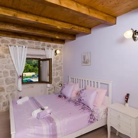 Villa Falcon Rook Gruda