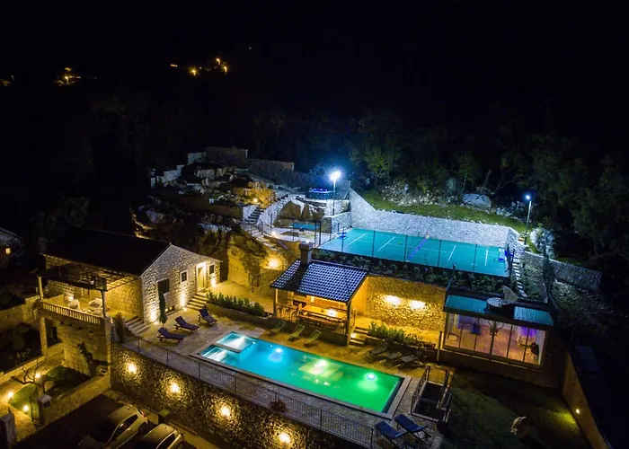 Falcon Rook Villa Gruda