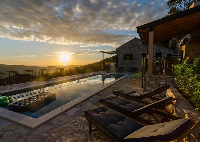 Villa Falcon Rook Gruda