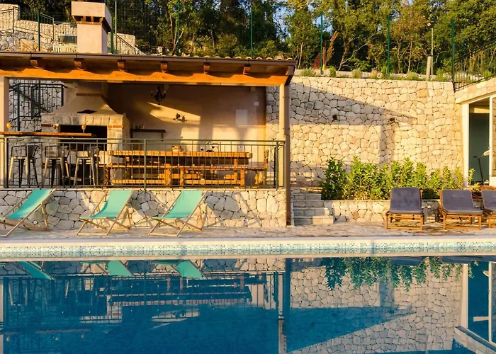 Falcon Rook Villa Gruda