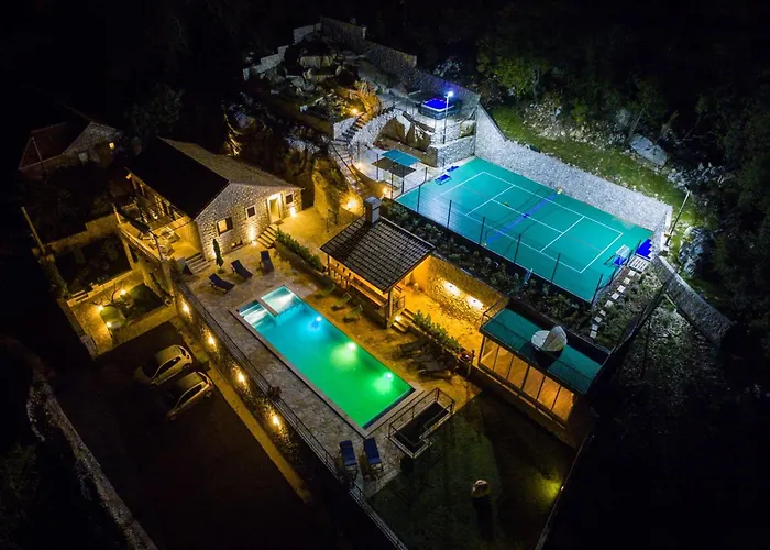 Falcon Rook Villa Gruda